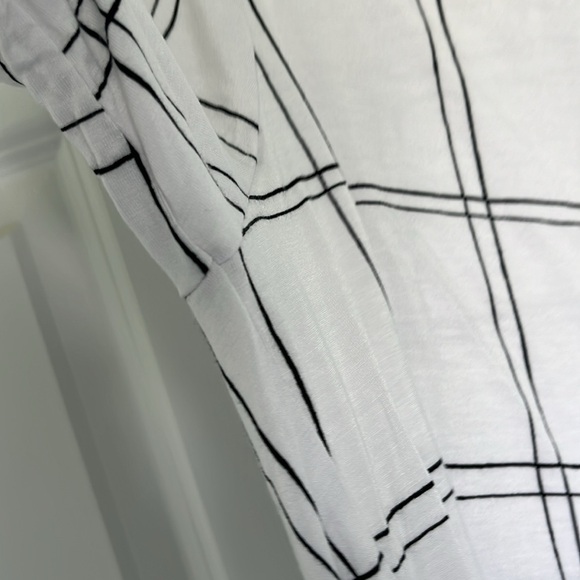 Women’s APT 9 short sleeve size large - Picture 4 of 5